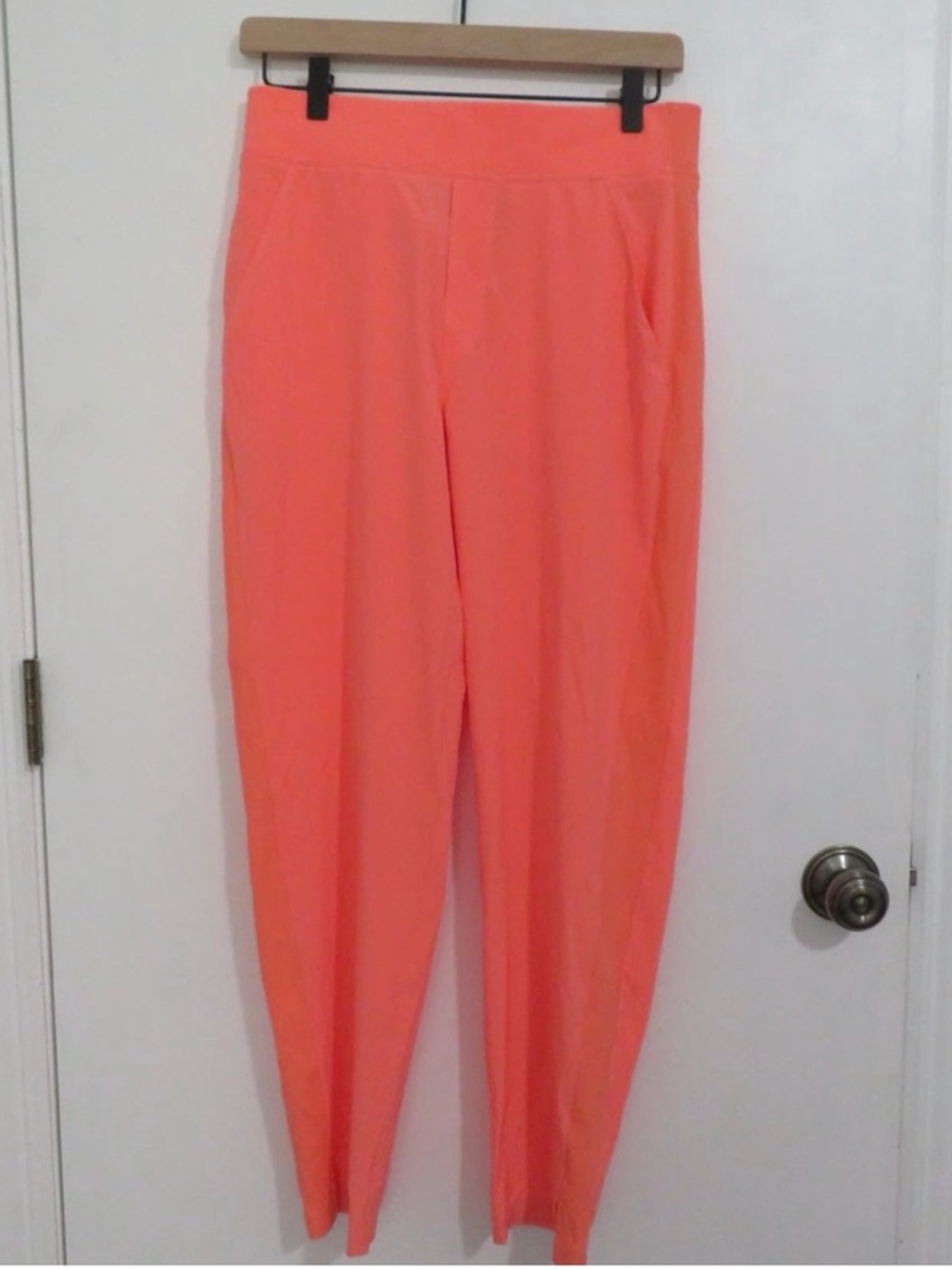 ❤️ Athleta Brooklyn Jogger Pant in Coral Orange Pink Sz 6